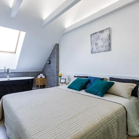 Corvin By Vagabond *