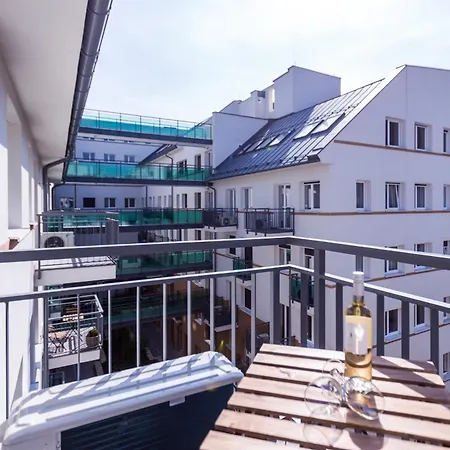 Corvin By Vagabond Apartament *