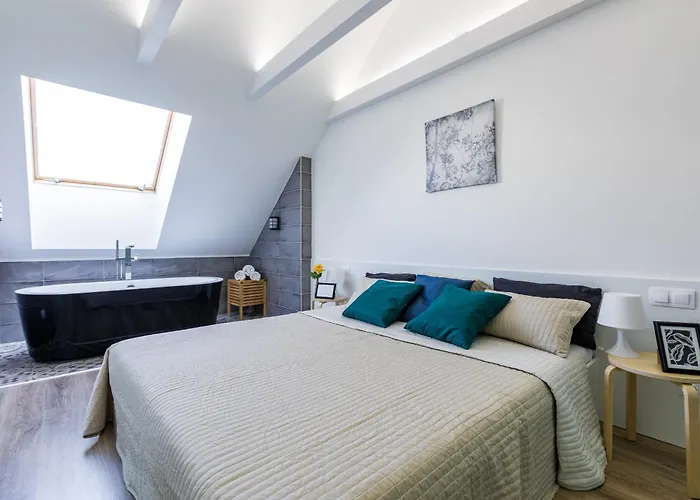 Corvin By Vagabond *