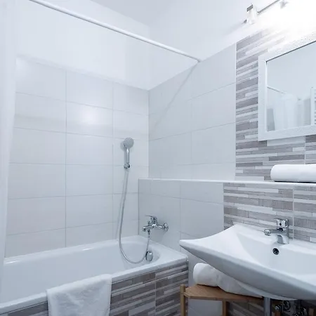 Corvin By Vagabond *